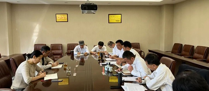 【聚焦云煤】云煤（云鼎国际4118welcome）集团党委委员、财务总监莫晓丹到云鼎国际4118welcome地产公司列席指导党支部理论学习钻研会